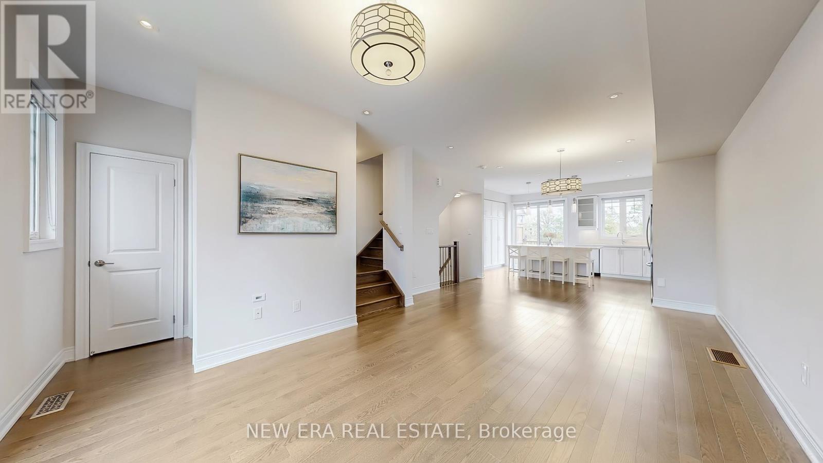 4 Place Polonaise Drive, Grimsby (Grimsby Beach), Ontario  L3M 0H3 - Photo 14 - X12192105
