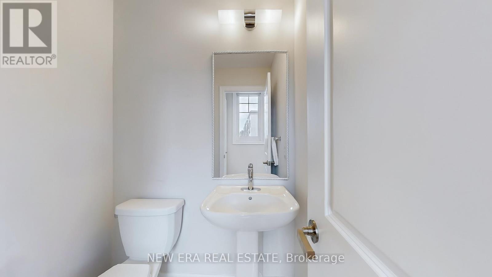 4 Place Polonaise Drive, Grimsby (Grimsby Beach), Ontario  L3M 0H3 - Photo 16 - X12192105