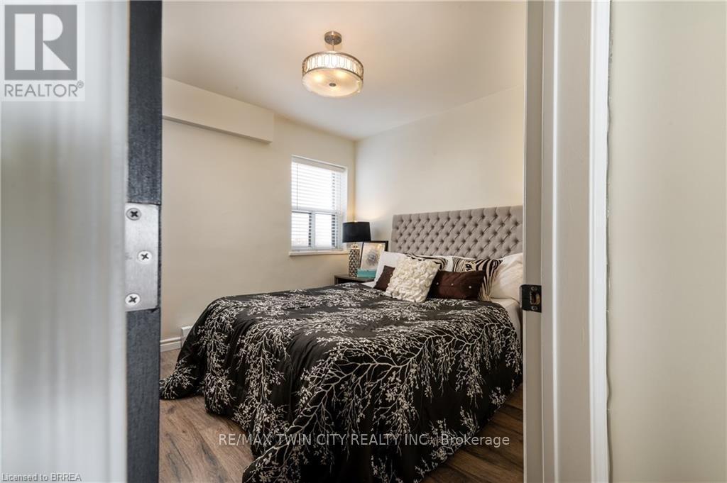 502 - 200 Charlton Avenue E, Hamilton, Ontario  L8N 1Z1 - Photo 11 - X12192240