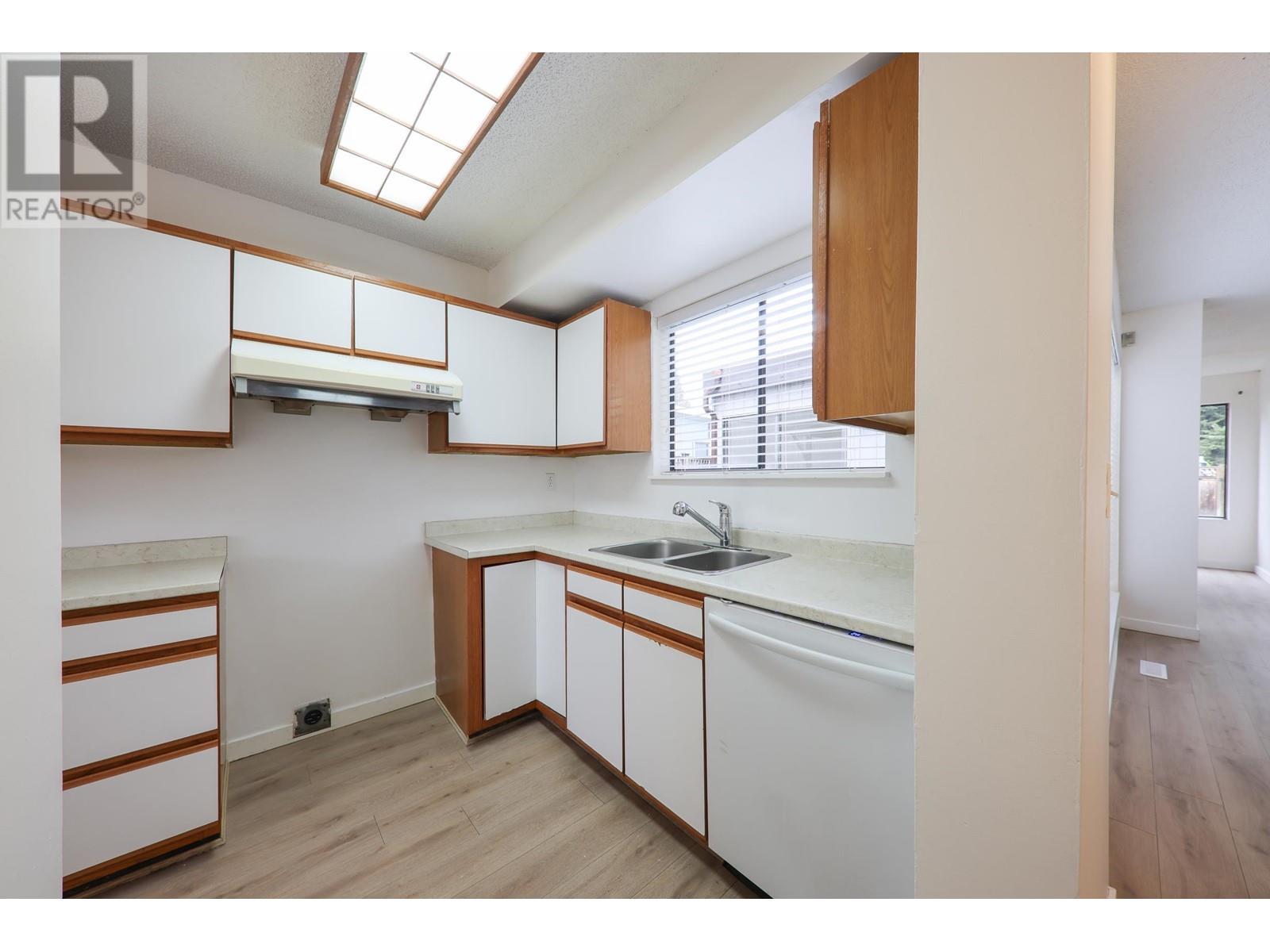 Property at 864 PINEBROOK PLACE image 5