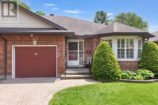 125 BUTLERS CRESCENT, Brockville, Ontario