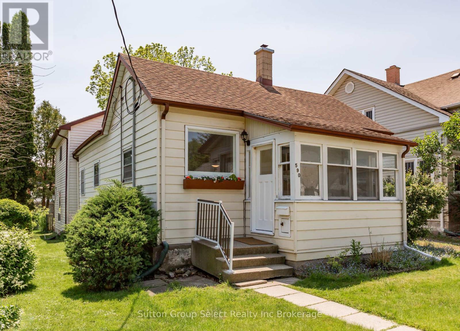 590 MARY STREET, woodstock (woodstock - north), Ontario