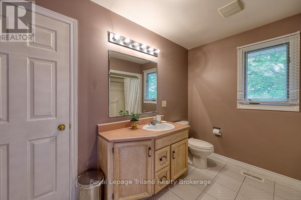14 Blackfoot Place, Woodstock, Ontario  N4T 1E2 - Photo 25 - X12192387