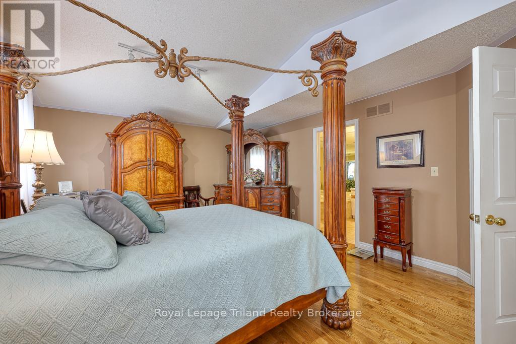 14 Blackfoot Place, Woodstock, Ontario  N4T 1E2 - Photo 30 - X12192387