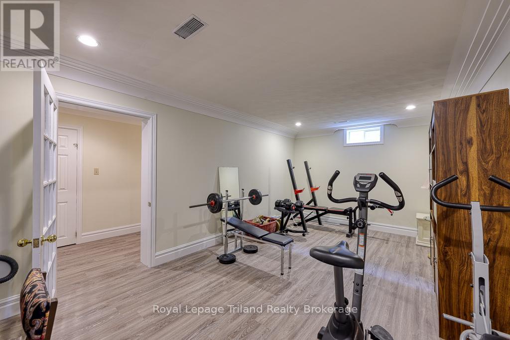 14 Blackfoot Place, Woodstock, Ontario  N4T 1E2 - Photo 35 - X12192387
