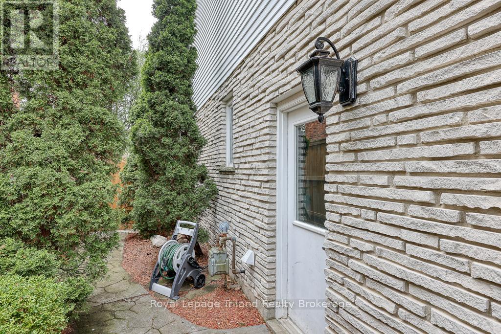 14 Blackfoot Place, Woodstock, Ontario  N4T 1E2 - Photo 37 - X12192387