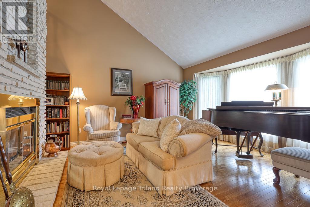 14 Blackfoot Place, Woodstock, Ontario  N4T 1E2 - Photo 7 - X12192387