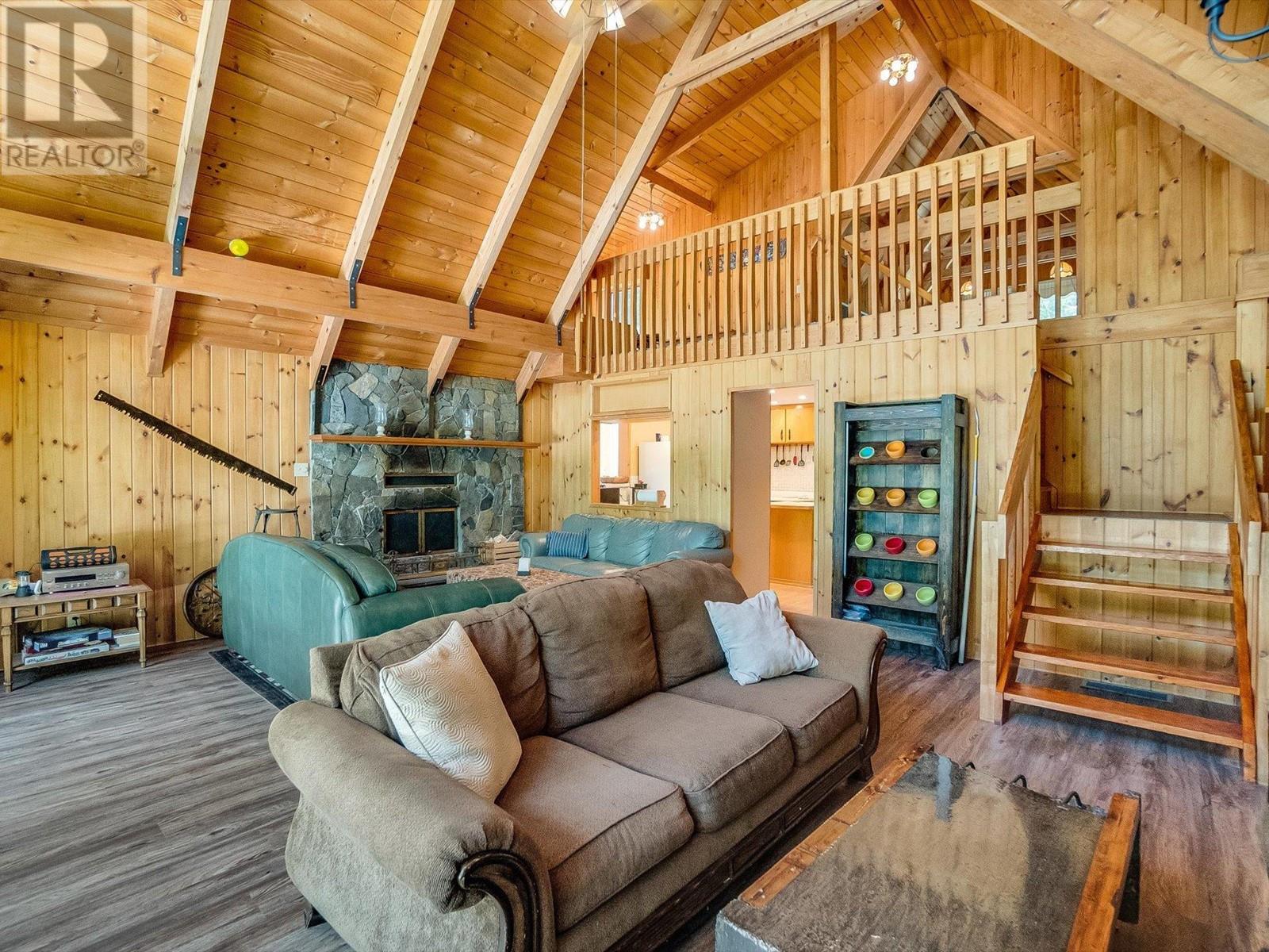 16246 Wadds Road, Crawford Bay, British Columbia  V0B 1E0 - Photo 10 - 10350521