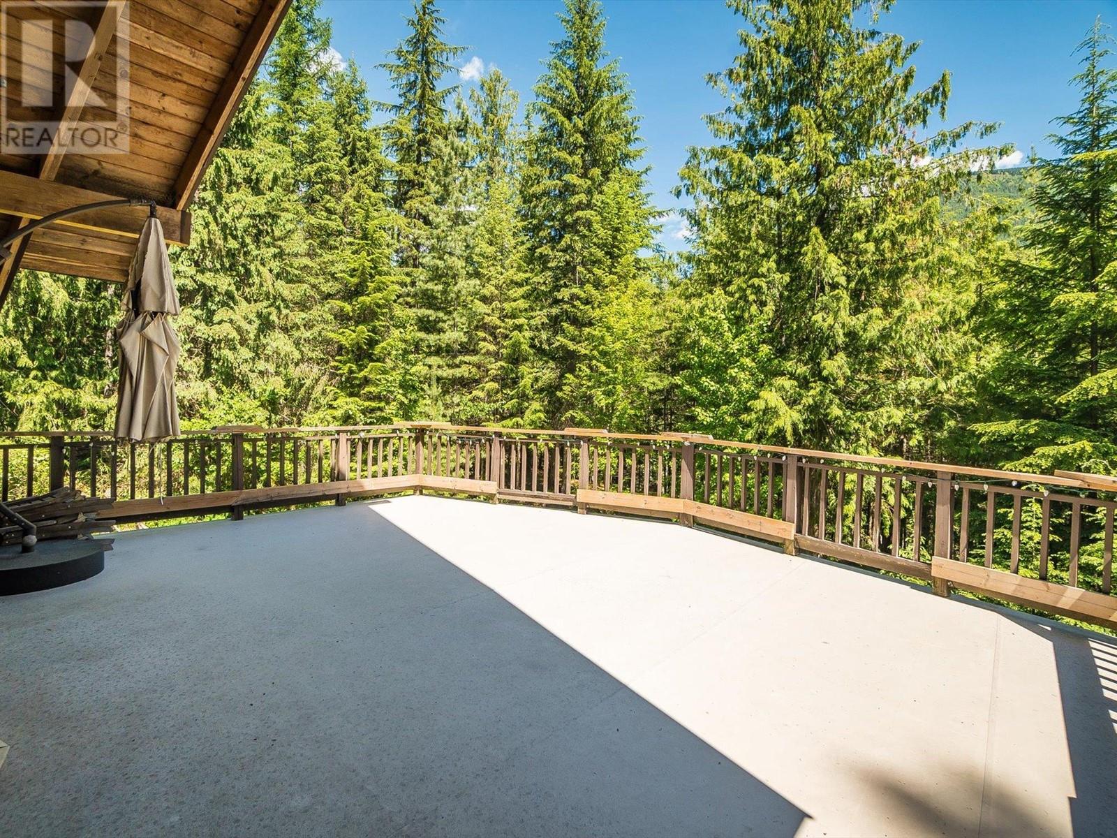 16246 Wadds Road, Crawford Bay, British Columbia  V0B 1E0 - Photo 13 - 10350521