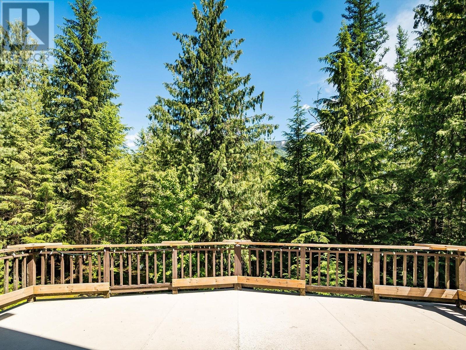 16246 Wadds Road, Crawford Bay, British Columbia  V0B 1E0 - Photo 16 - 10350521
