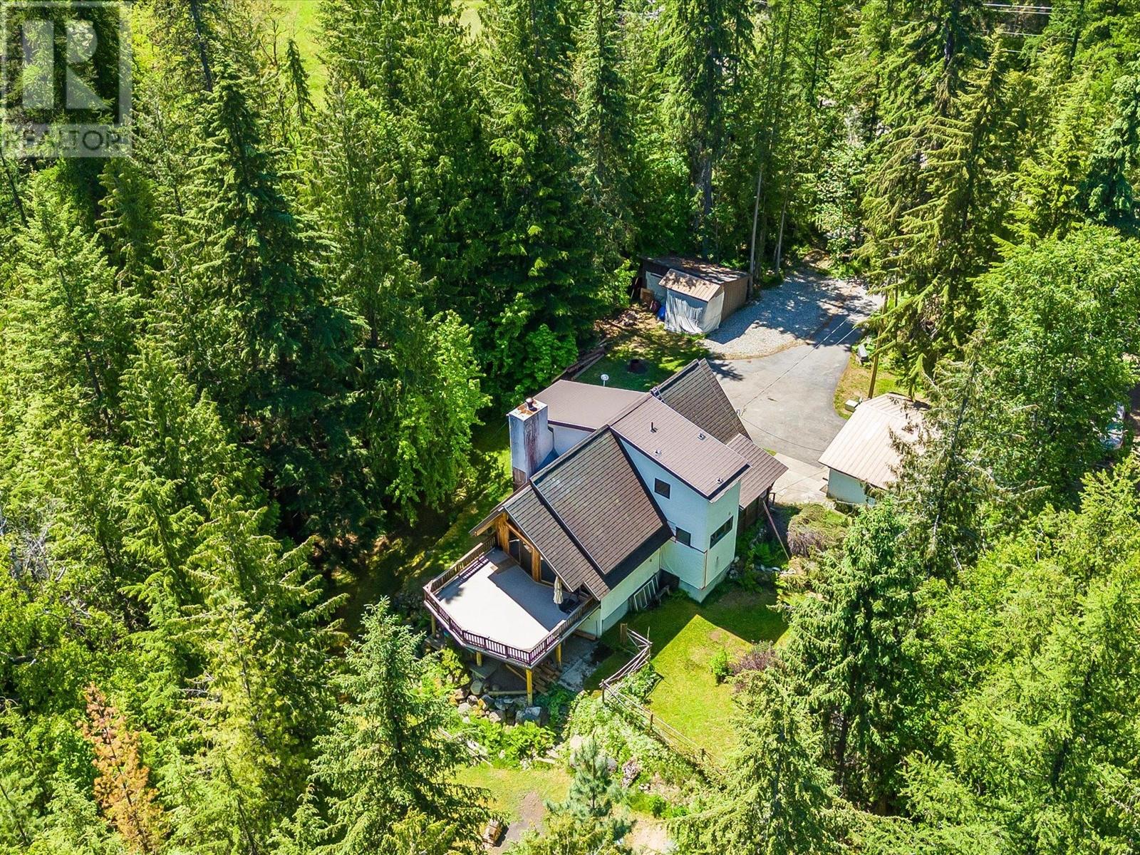 16246 Wadds Road, Crawford Bay, British Columbia  V0B 1E0 - Photo 2 - 10350521