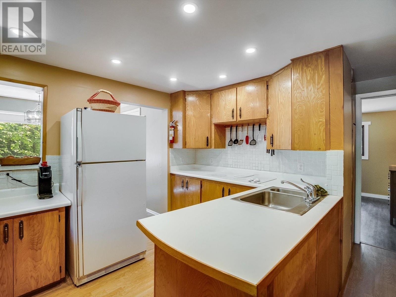 16246 Wadds Road, Crawford Bay, British Columbia  V0B 1E0 - Photo 37 - 10350521