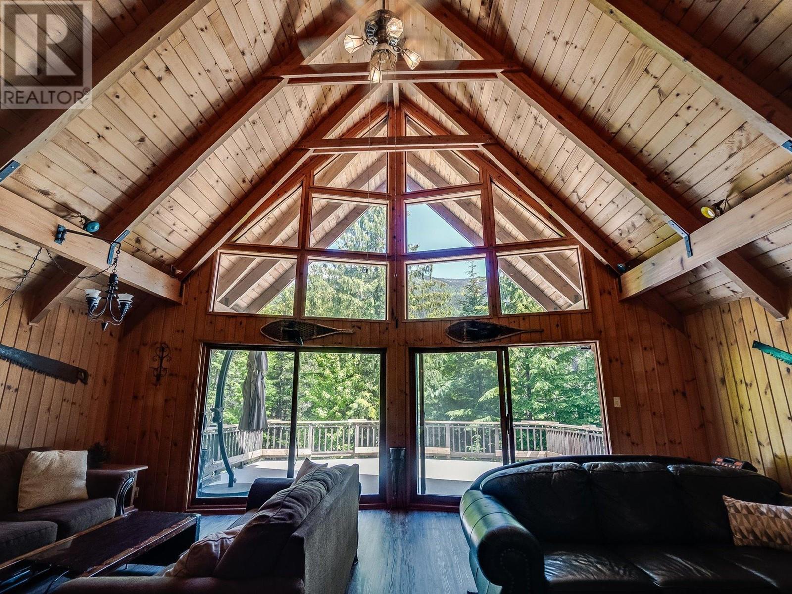16246 Wadds Road, Crawford Bay, British Columbia  V0B 1E0 - Photo 6 - 10350521