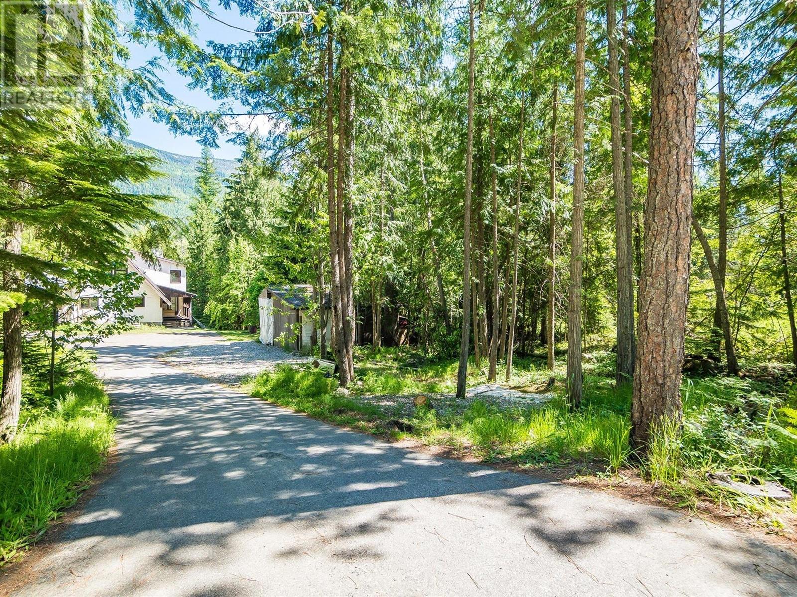 16246 Wadds Road, Crawford Bay, British Columbia  V0B 1E0 - Photo 65 - 10350521