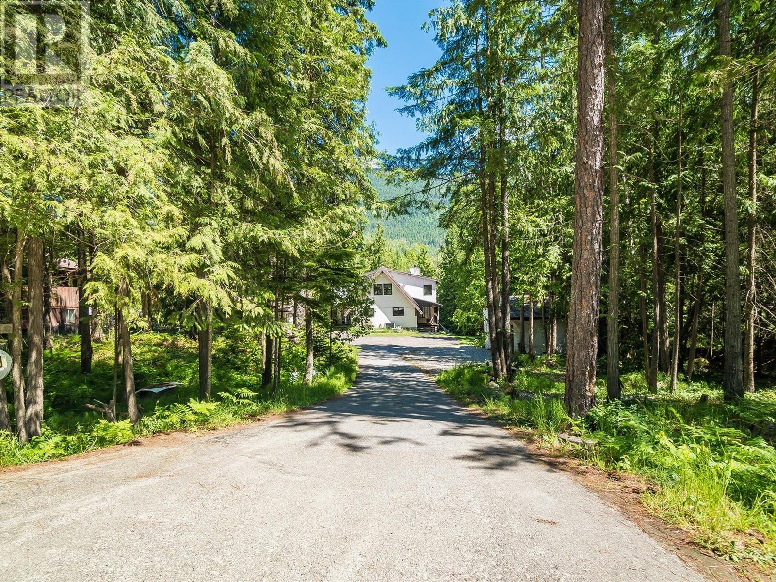 16246 Wadds Road, Crawford Bay, British Columbia  V0B 1E0 - Photo 66 - 10350521