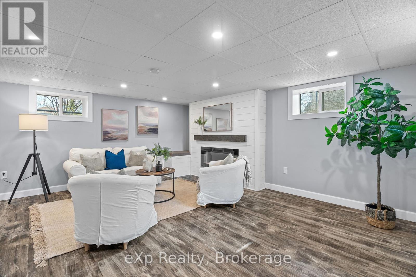 236 Sydenham Street, Strathroy-Caradoc, Ontario  N7G 1V3 - Photo 25 - X12192442