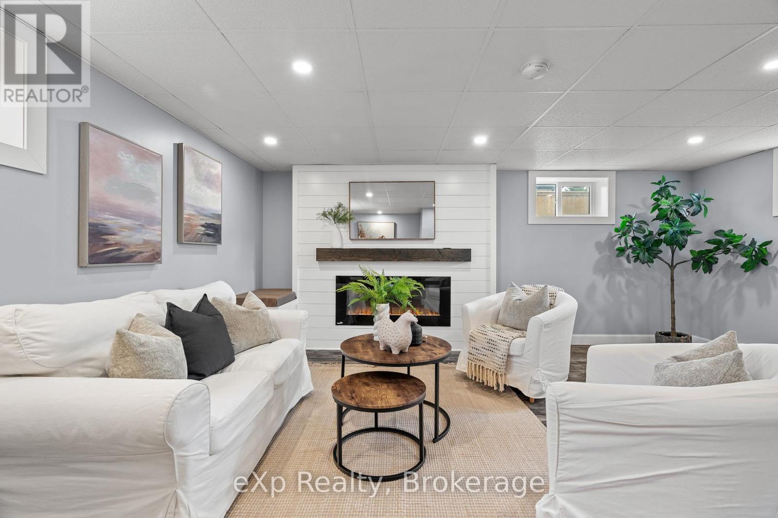 236 Sydenham Street, Strathroy-Caradoc, Ontario  N7G 1V3 - Photo 28 - X12192442