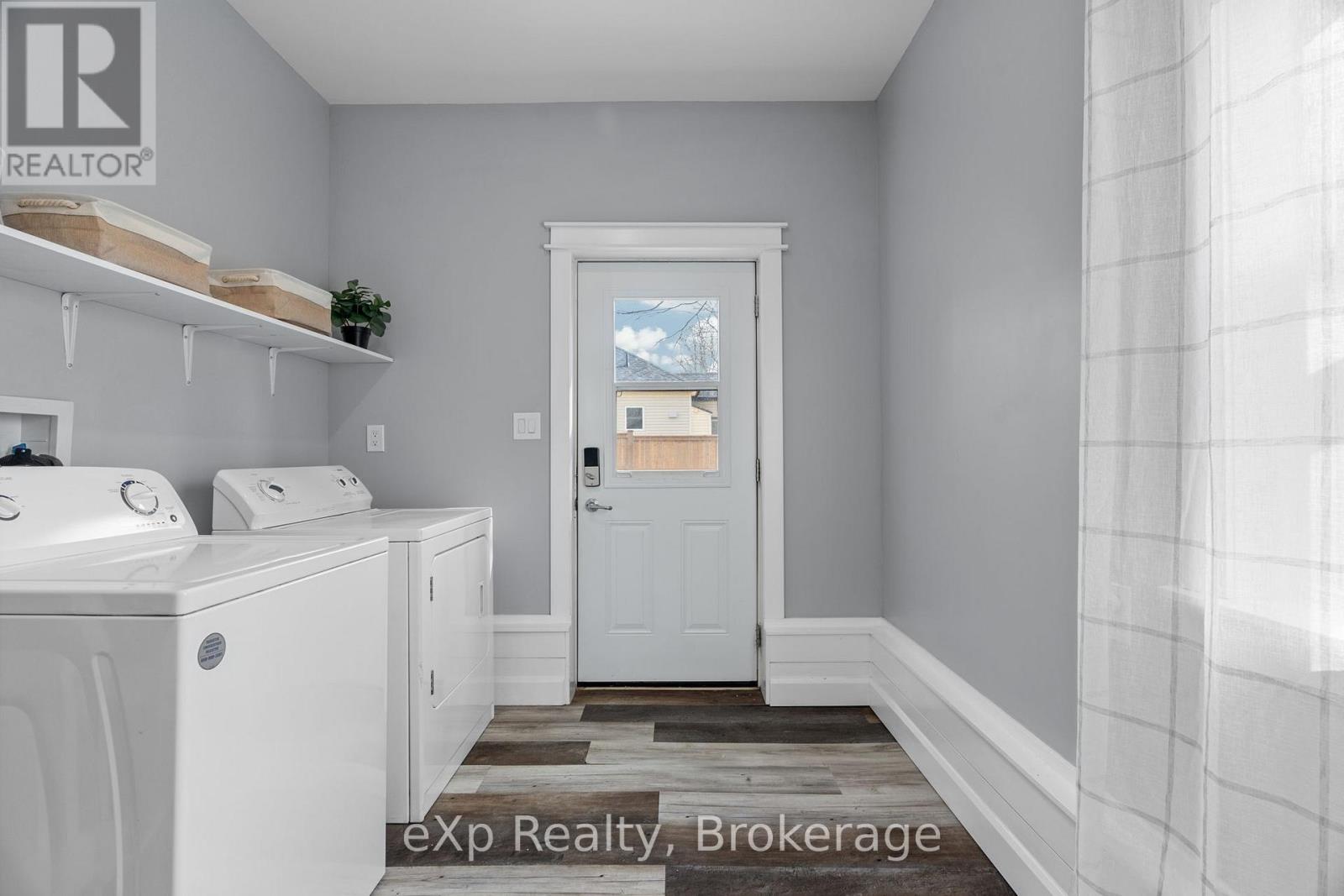 236 Sydenham Street, Strathroy-Caradoc, Ontario  N7G 1V3 - Photo 32 - X12192442