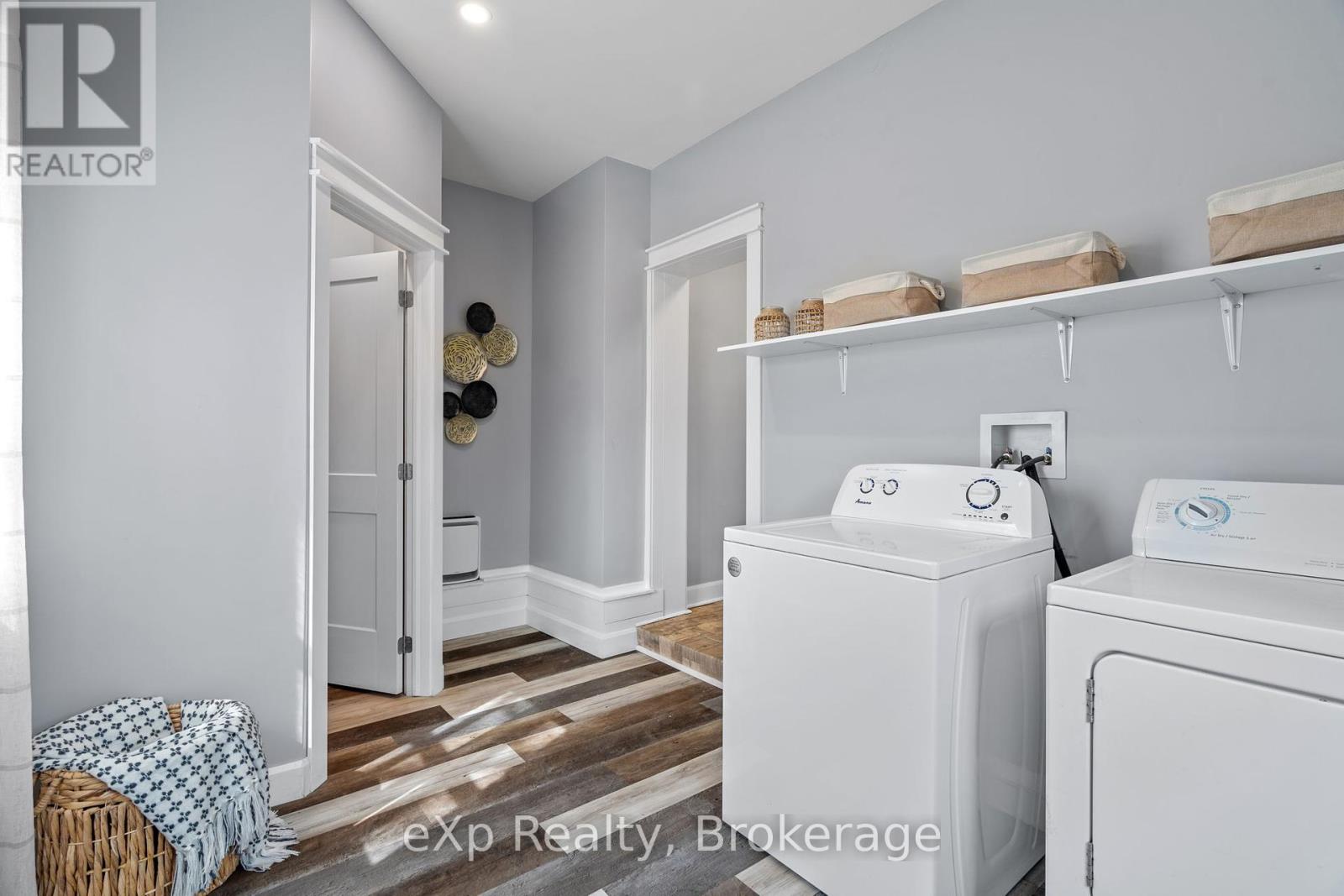 236 Sydenham Street, Strathroy-Caradoc, Ontario  N7G 1V3 - Photo 33 - X12192442