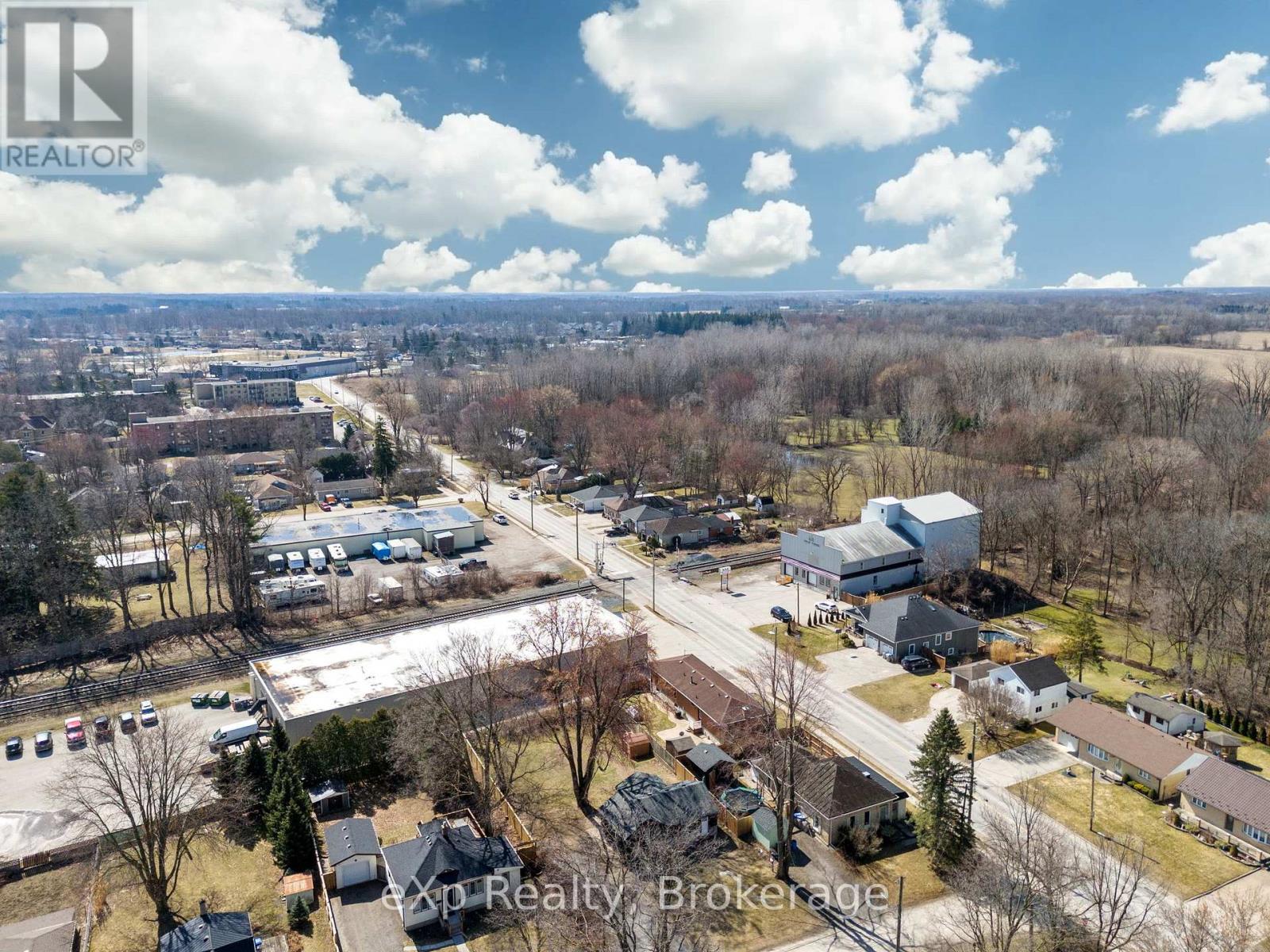 236 Sydenham Street, Strathroy-Caradoc, Ontario  N7G 1V3 - Photo 47 - X12192442