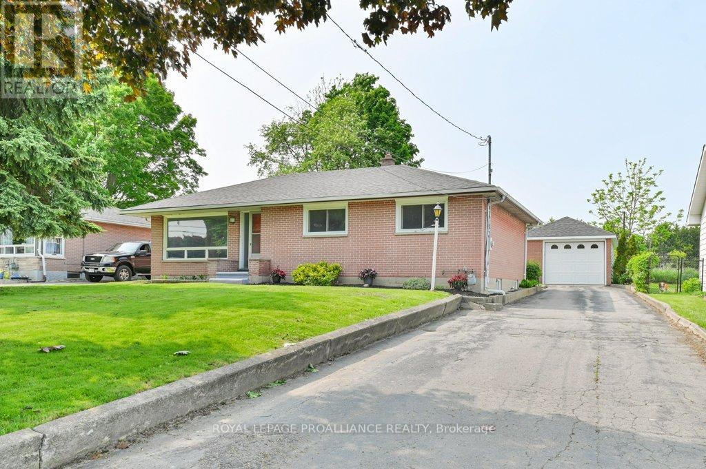 13234 Loyalist Parkway, Prince Edward County, Ontario  K0K 2T0 - Photo 1 - X12192341