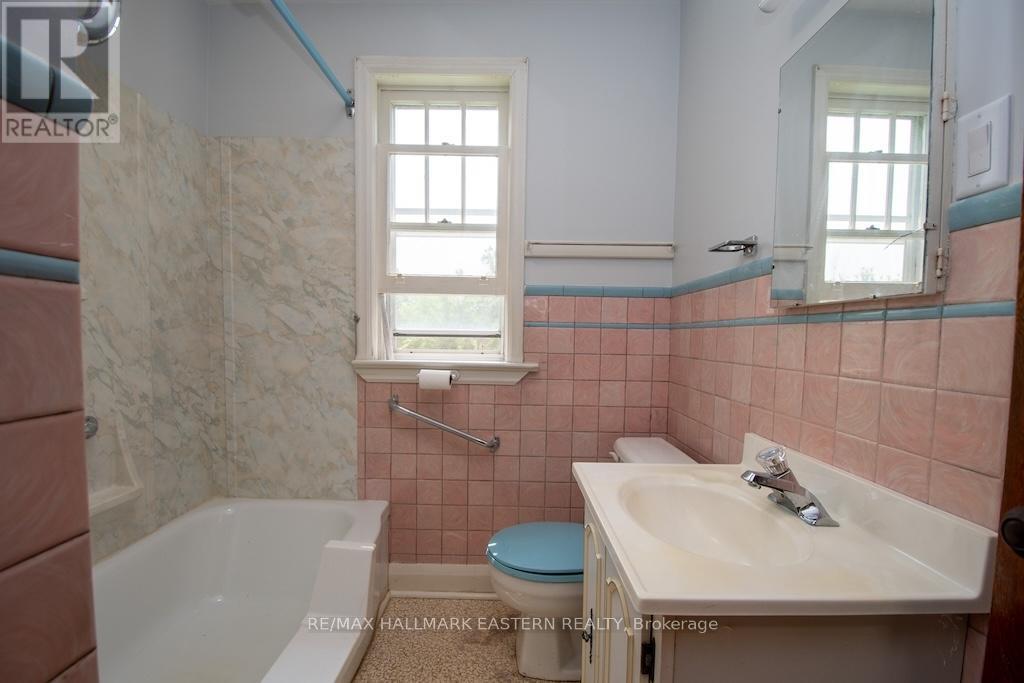 2449 Lansdowne Street W, Cavan Monaghan, Ontario  K9J 6X4 - Photo 22 - X12192373