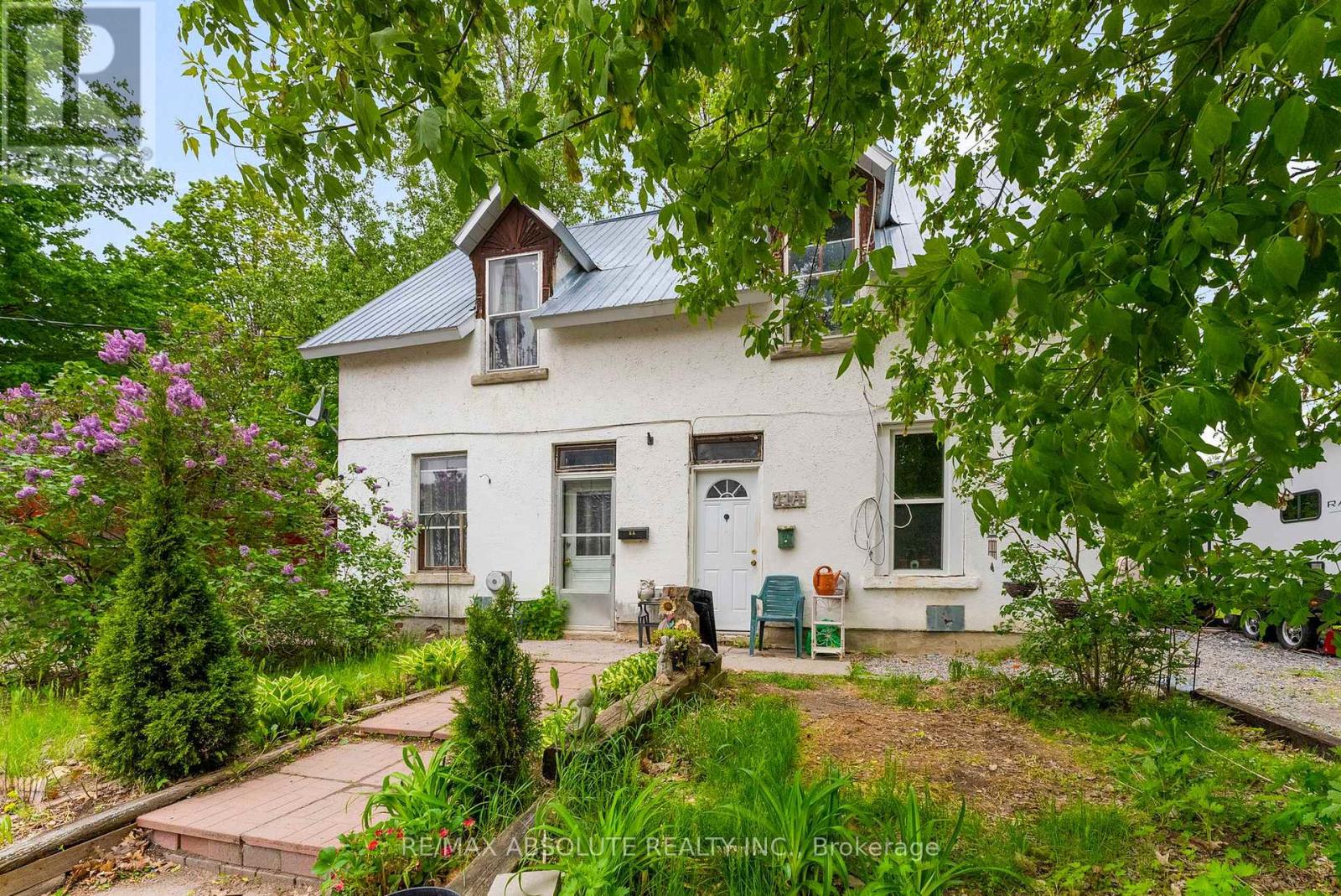 Property at 11 LAKE STREET image 3