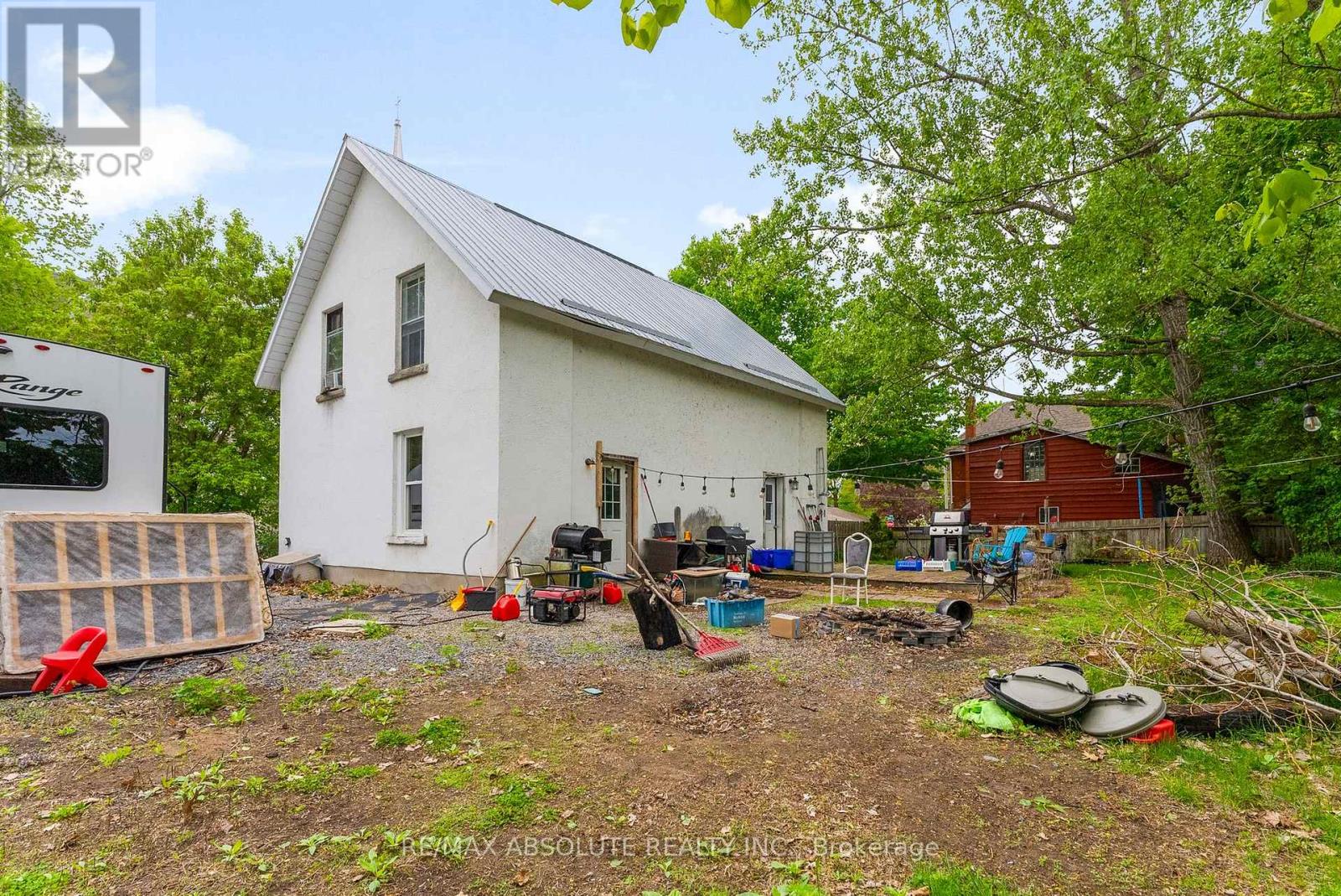 Property at 11 LAKE STREET image 4