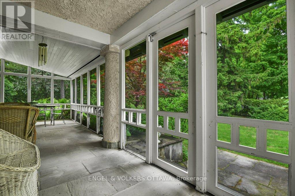 202 Cloverdale Road, Ottawa, Ontario  K1M 0X2 - Photo 13 - X12192308