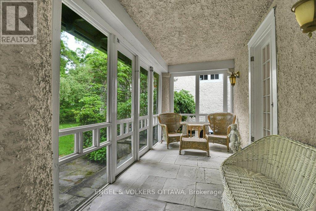 202 Cloverdale Road, Ottawa, Ontario  K1M 0X2 - Photo 14 - X12192308