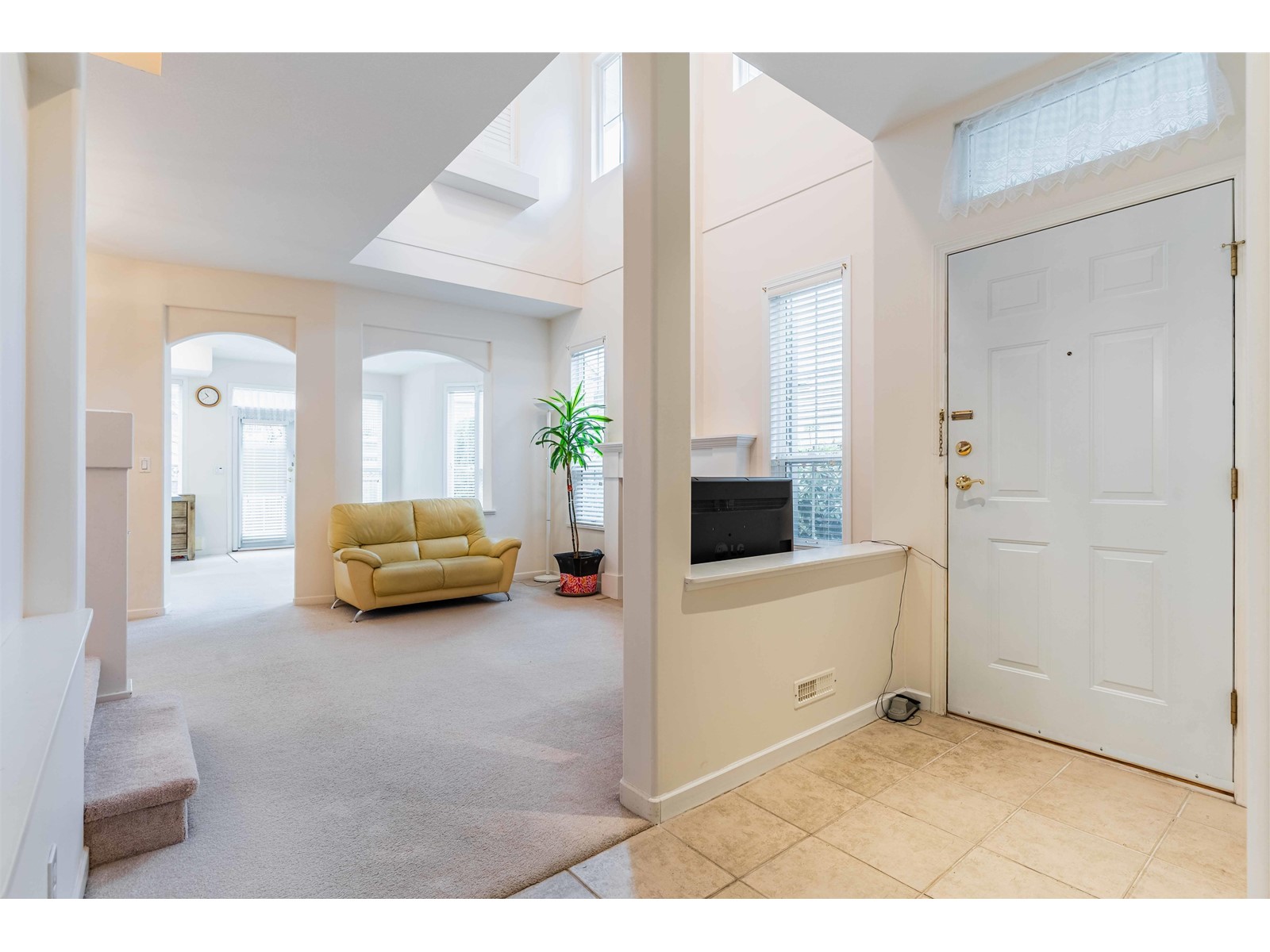 51 6950 120 Street, Surrey, British Columbia  V3W 3M7 - Photo 2 - R3010528