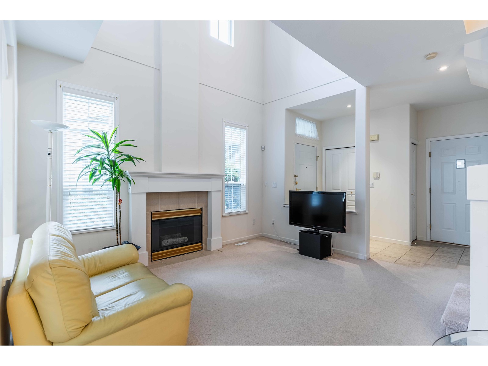 51 6950 120 Street, Surrey, British Columbia  V3W 3M7 - Photo 3 - R3010528