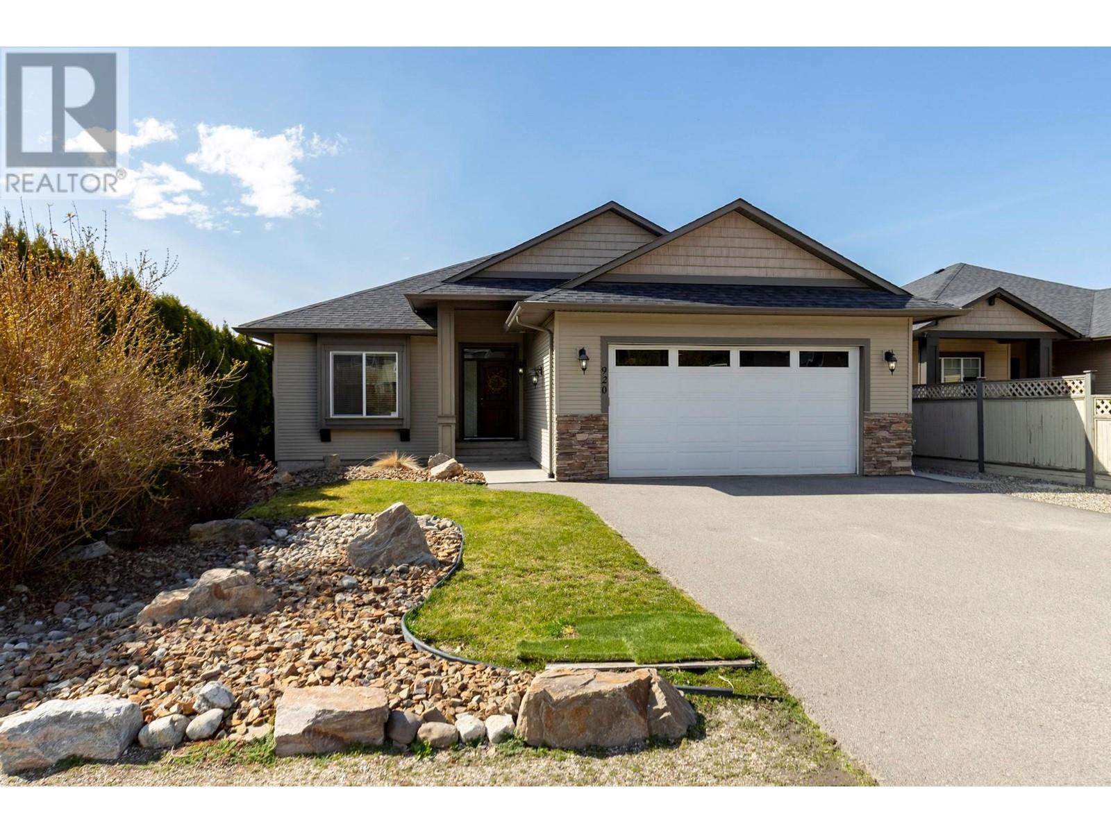 Property at 920 Graf Road image 1