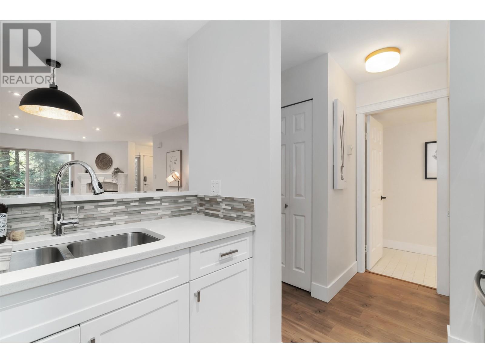11 65 Foxwood Drive, Port Moody, British Columbia  V3H 4Z5 - Photo 6 - R2993048