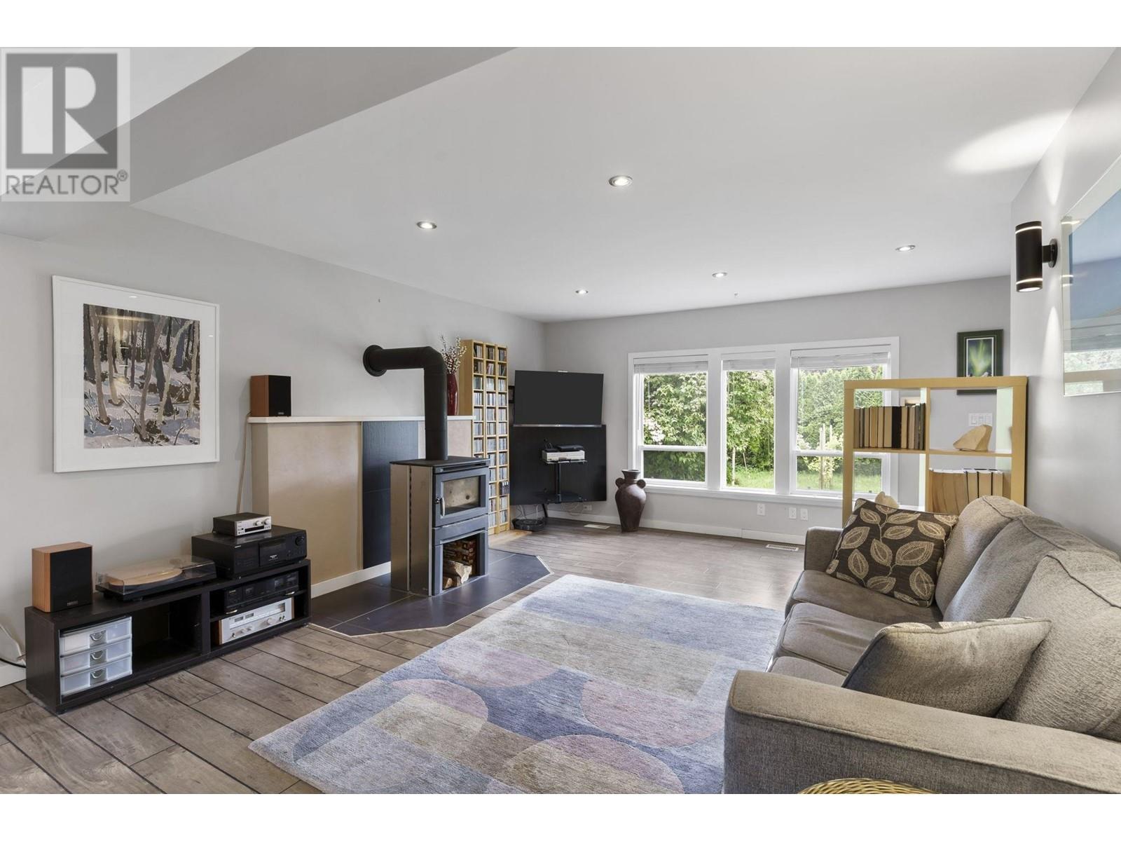 12084 232nd Street, Maple Ridge, British Columbia  V2X 6T3 - Photo 3 - R3004252