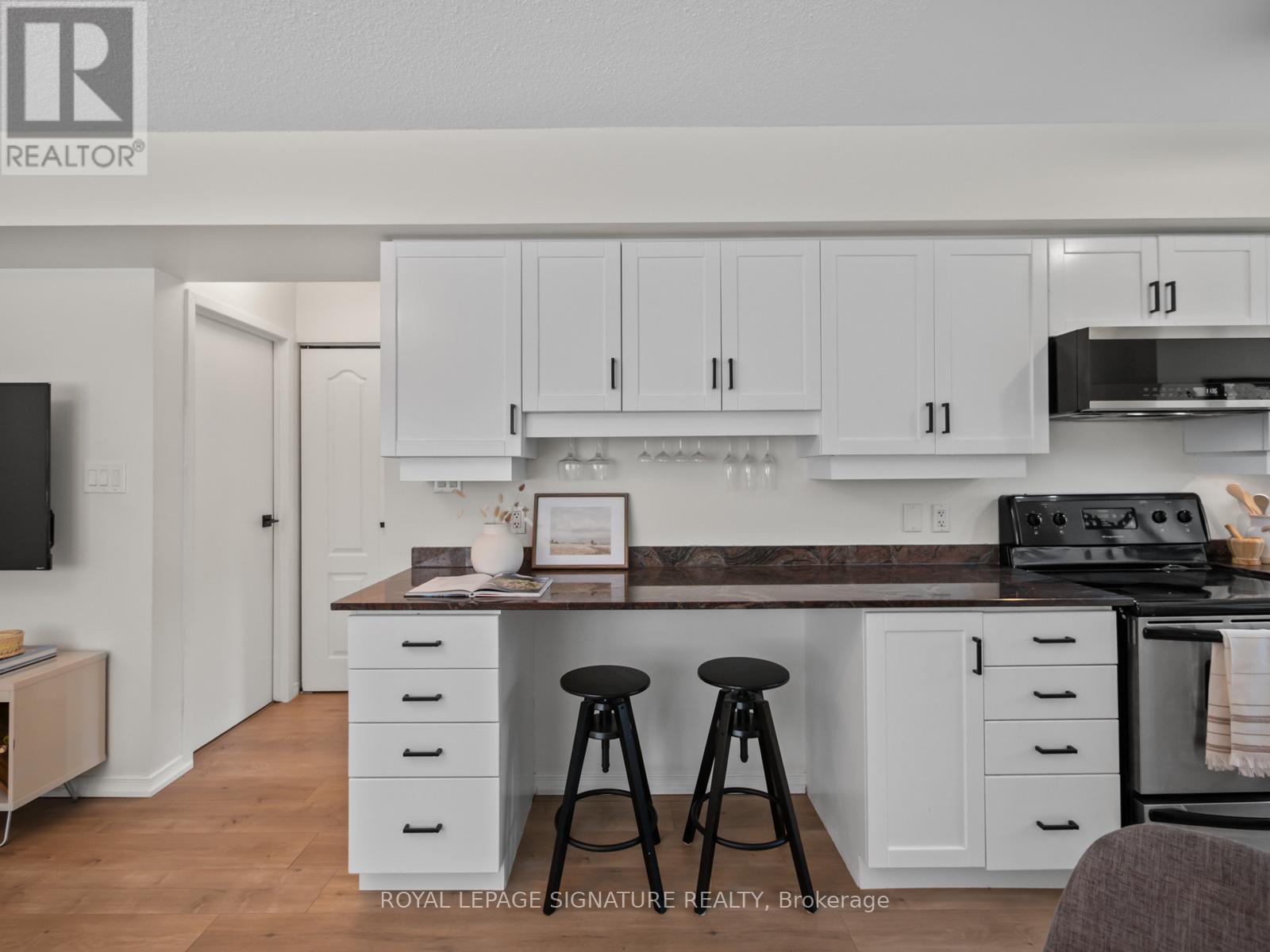 1001 - 54 East Liberty Street, Toronto, Ontario  M6K 3P3 - Photo 7 - C12192360