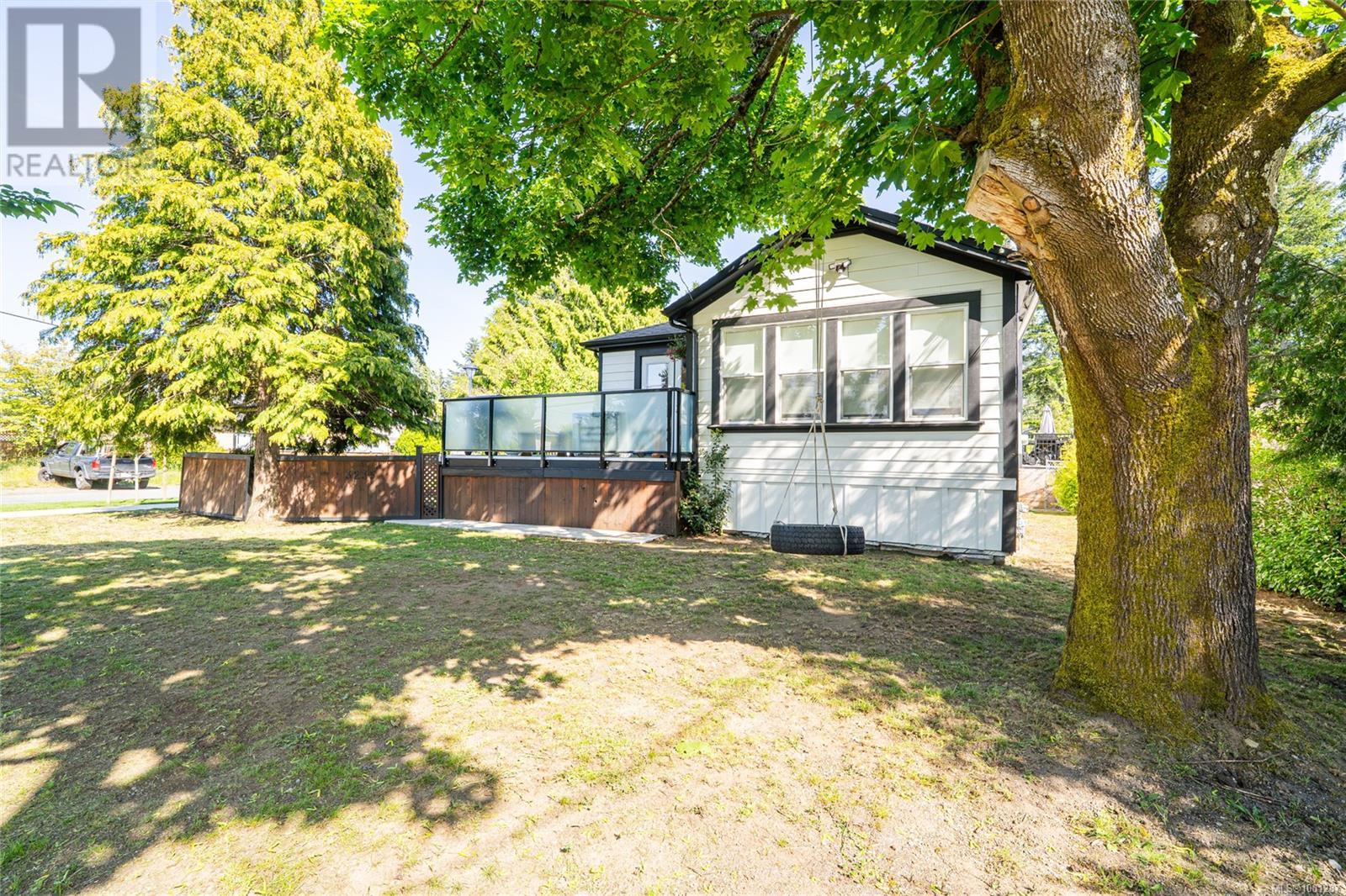 Property at 981 Isabell Ave image 3