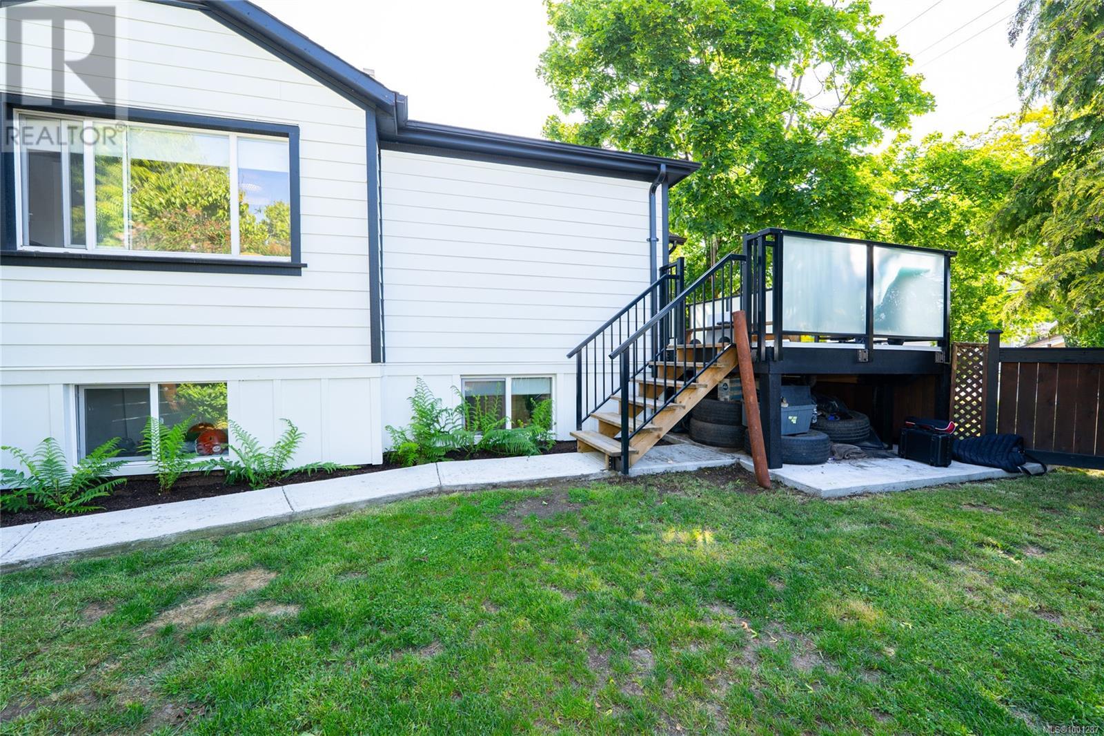 Property at 981 Isabell Ave image 4