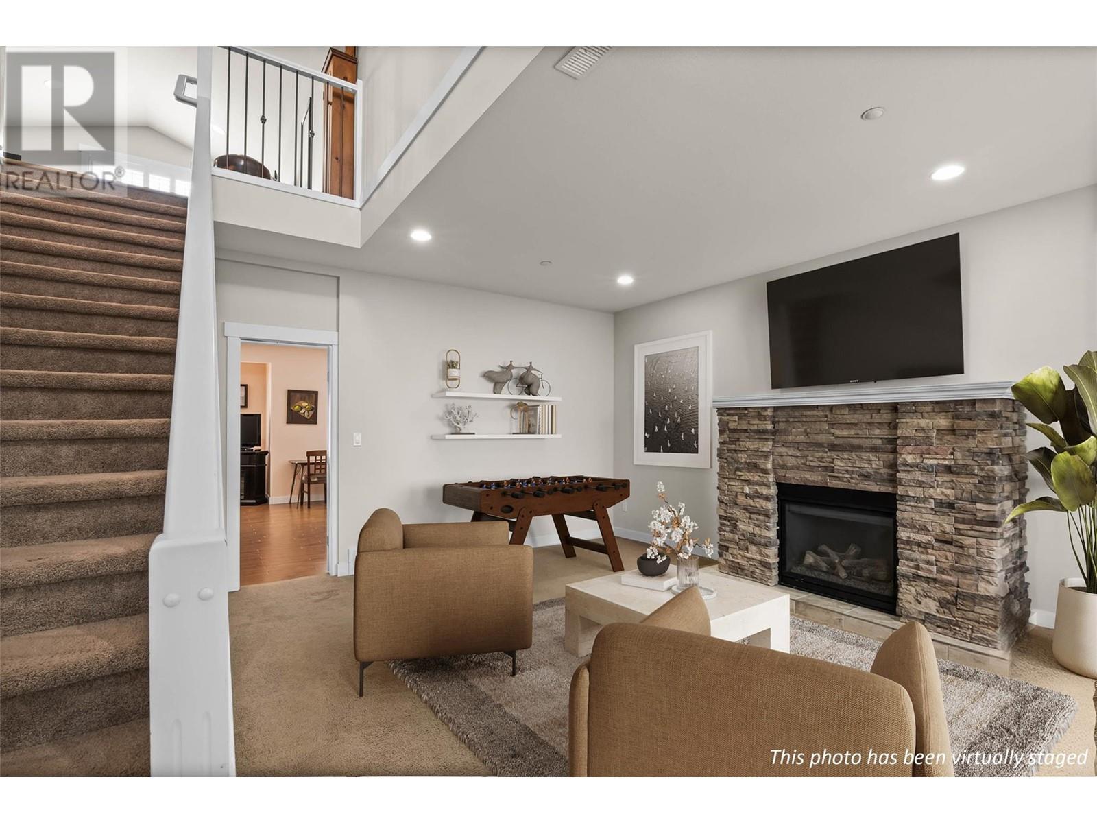 Property at 328 BADGER Place image 3