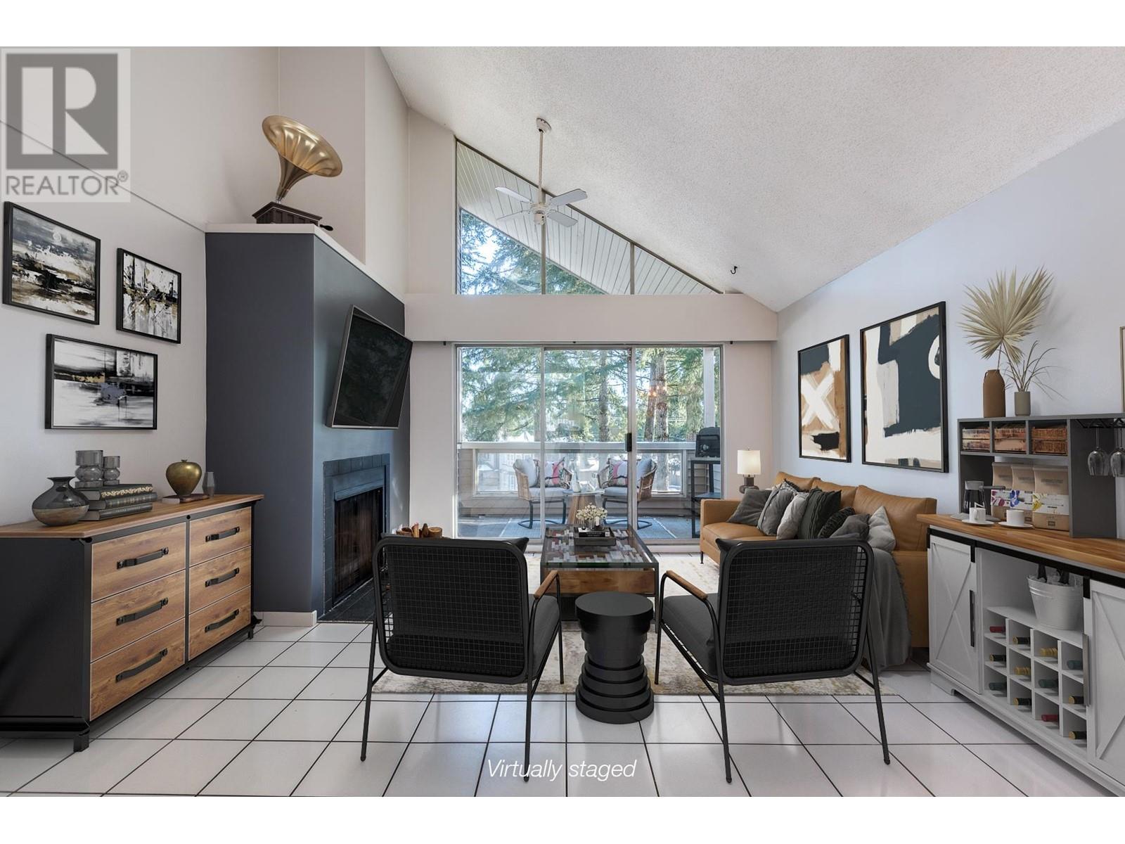 302 932 ROBINSON STREET, Coquitlam, British Columbia