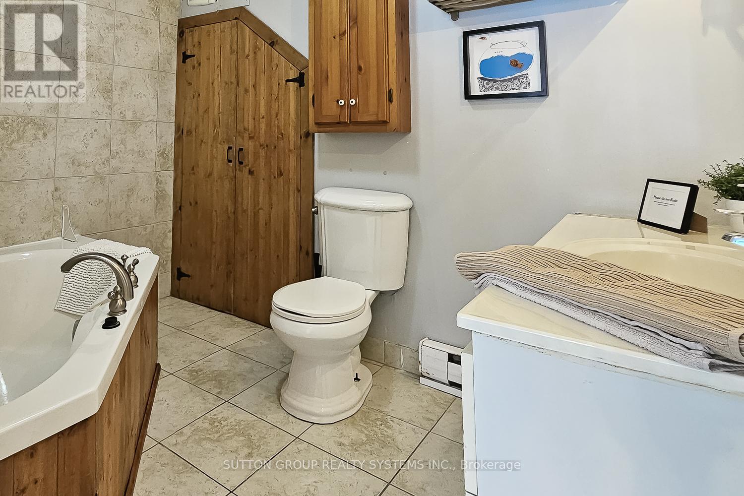 1670 Mosley Street, Wasaga Beach, Ontario  L9Z 2A1 - Photo 6 - S12192410