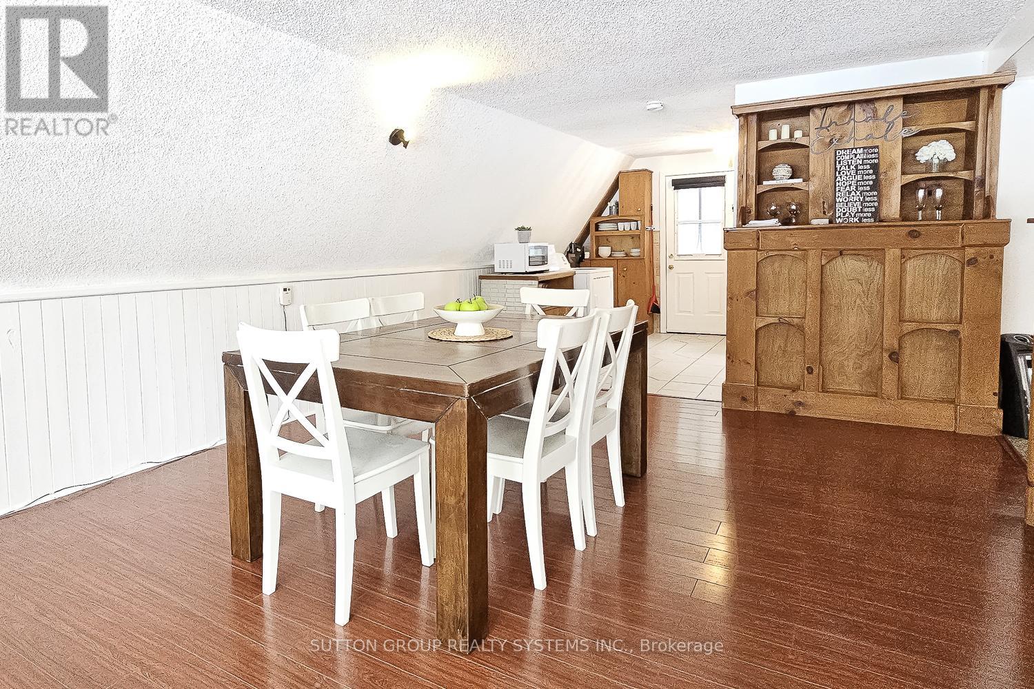 1670 Mosley Street, Wasaga Beach, Ontario  L9Z 2A1 - Photo 9 - S12192410