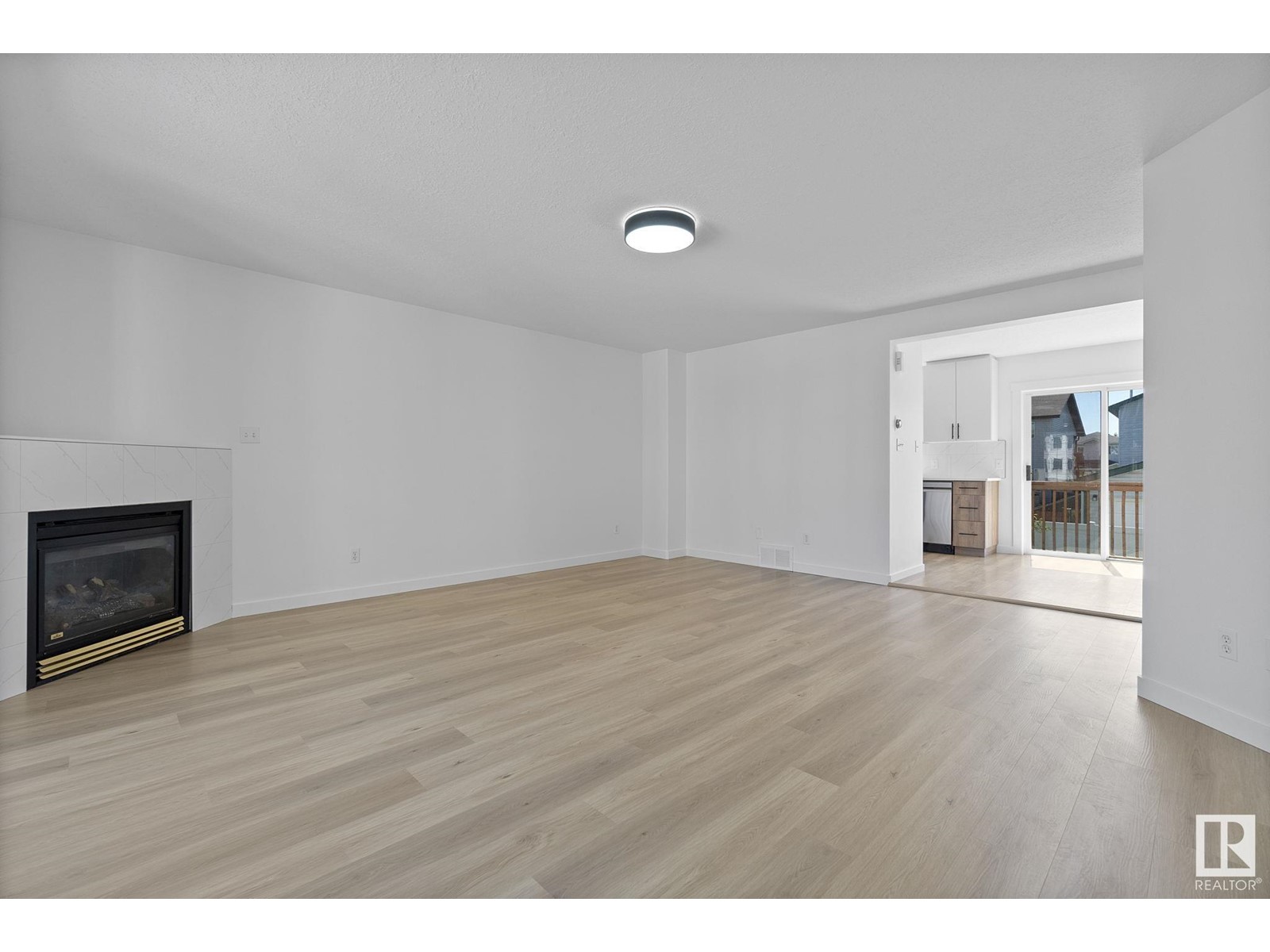 8351 160 Av Nw, Edmonton, Alberta  T5Z 3G9 - Photo 12 - E4439452