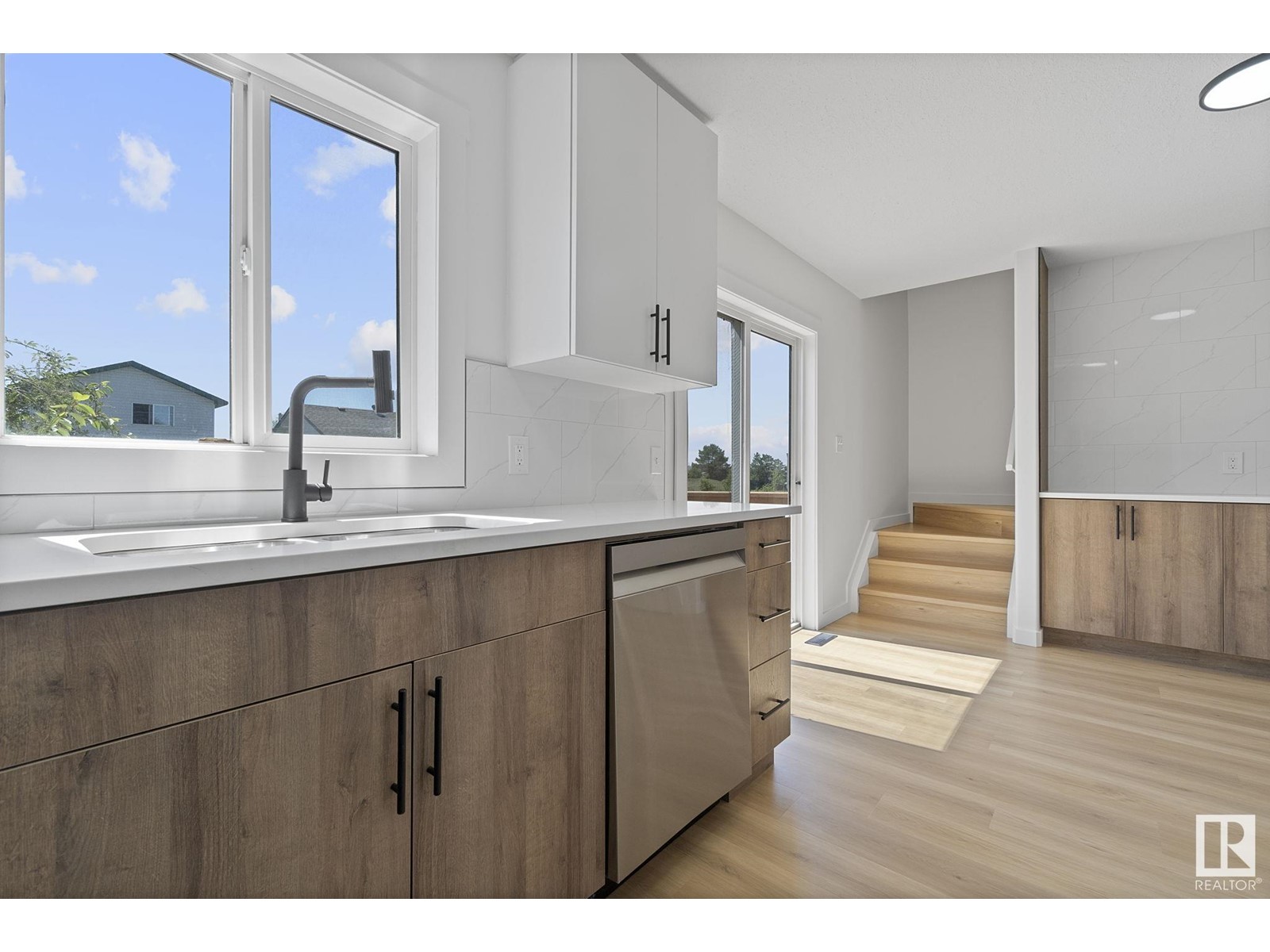 8351 160 Av Nw, Edmonton, Alberta  T5Z 3G9 - Photo 9 - E4439452