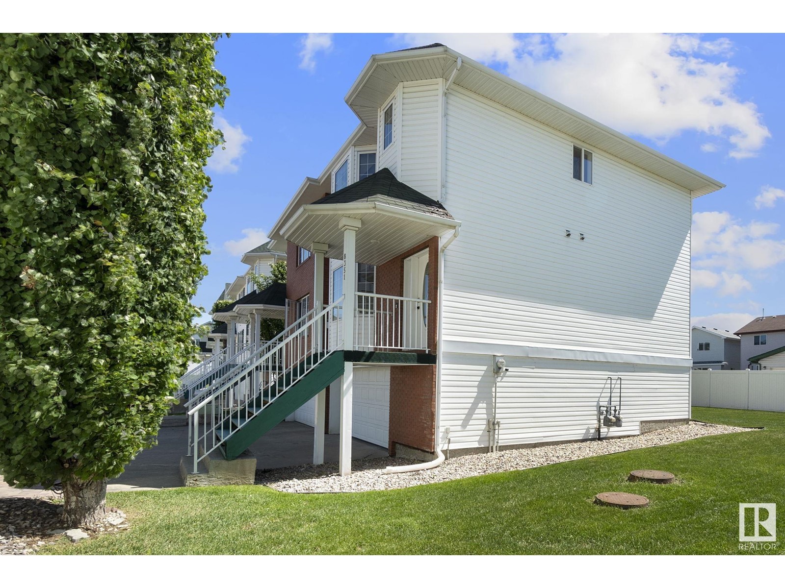 8351 160 Av Nw, Edmonton, Alberta  T5Z 3G9 - Photo 2 - E4439452