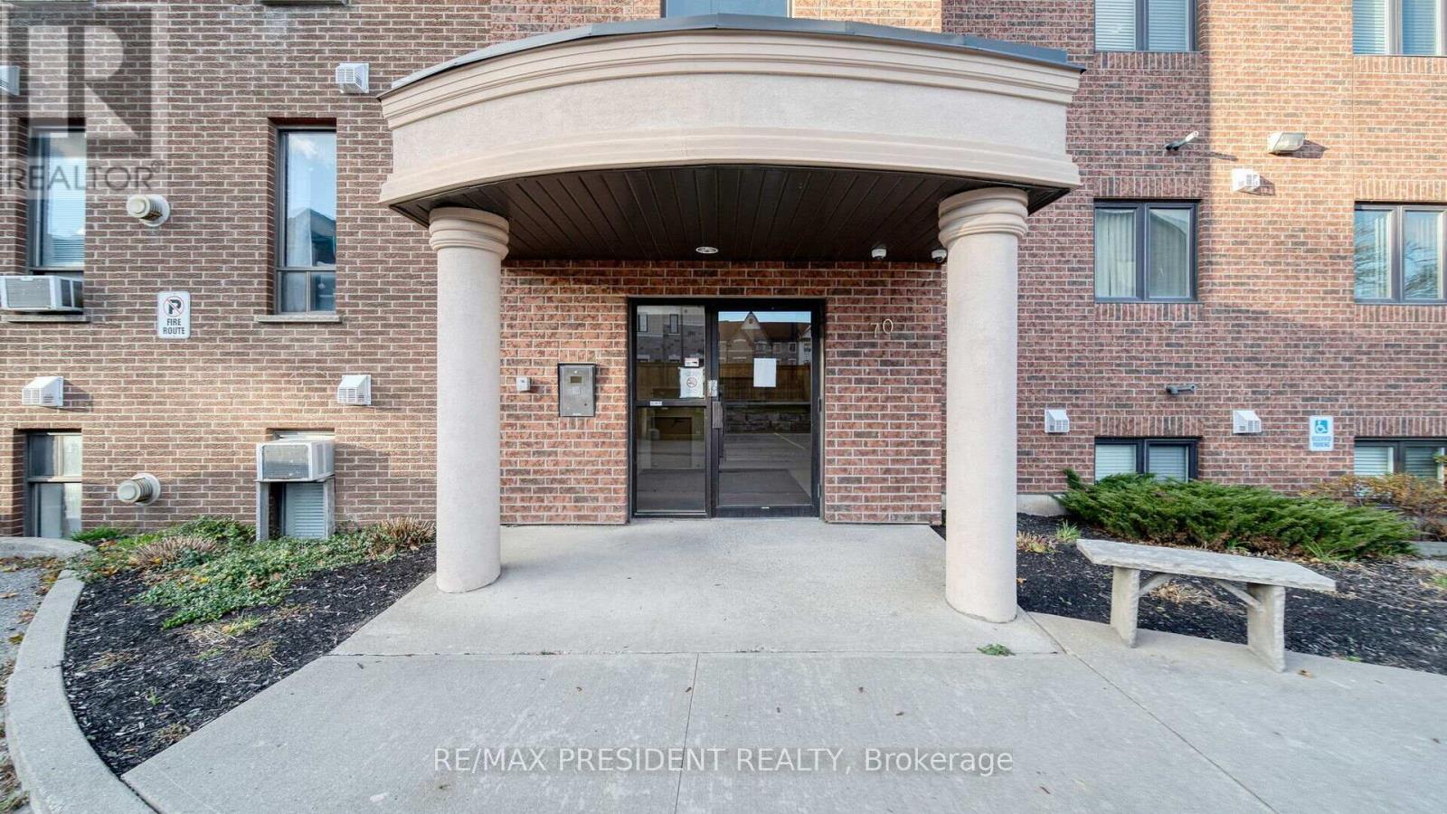 301 - 70 First Street, Orangeville, Ontario  L9W 2E5 - Photo 4 - W12186565