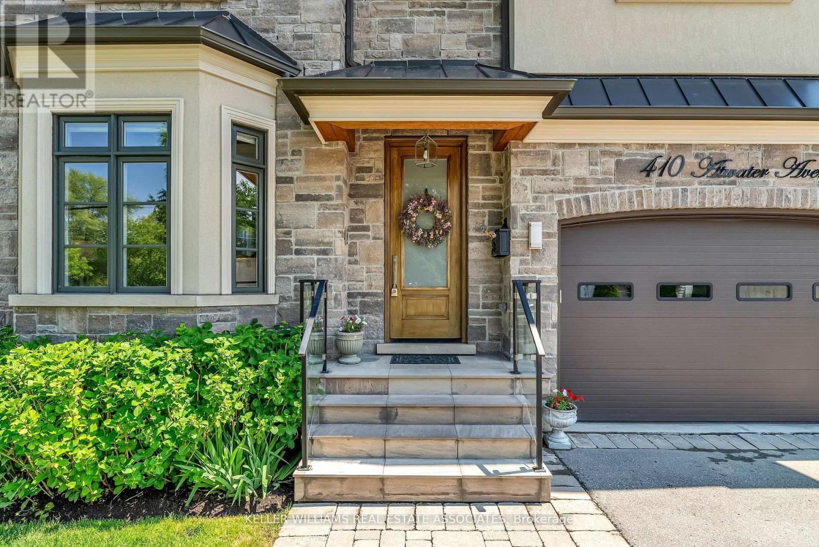 410 Atwater Avenue, Mississauga (Mineola), Ontario  L5G 2A3 - Photo 2 - W12192213