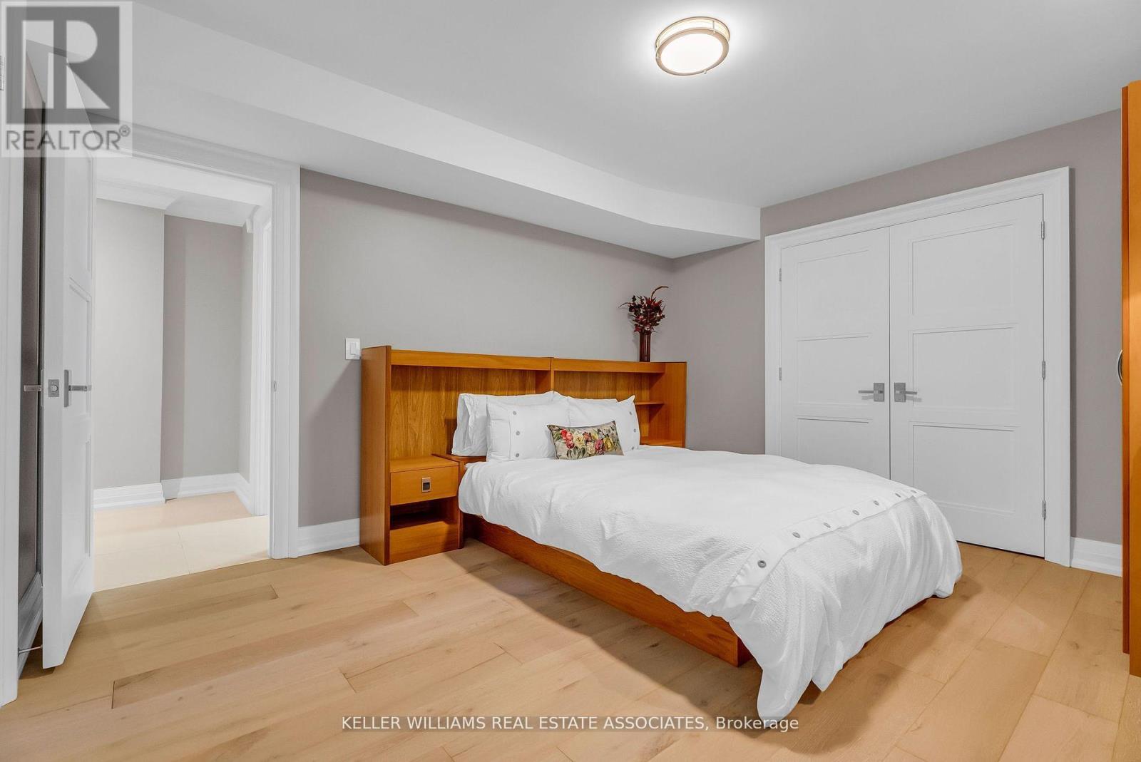 410 Atwater Avenue, Mississauga (Mineola), Ontario  L5G 2A3 - Photo 37 - W12192213