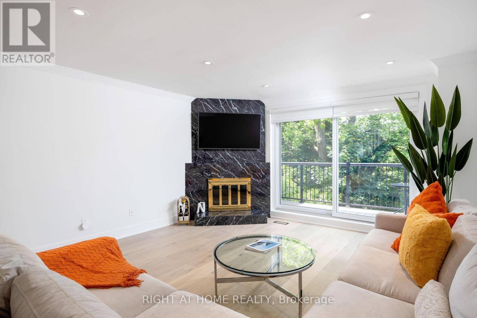 11 - 20 Budgell Terrace, Toronto (High Park-Swansea), Ontario  M6S 1B4 - Photo 27 - W12192261