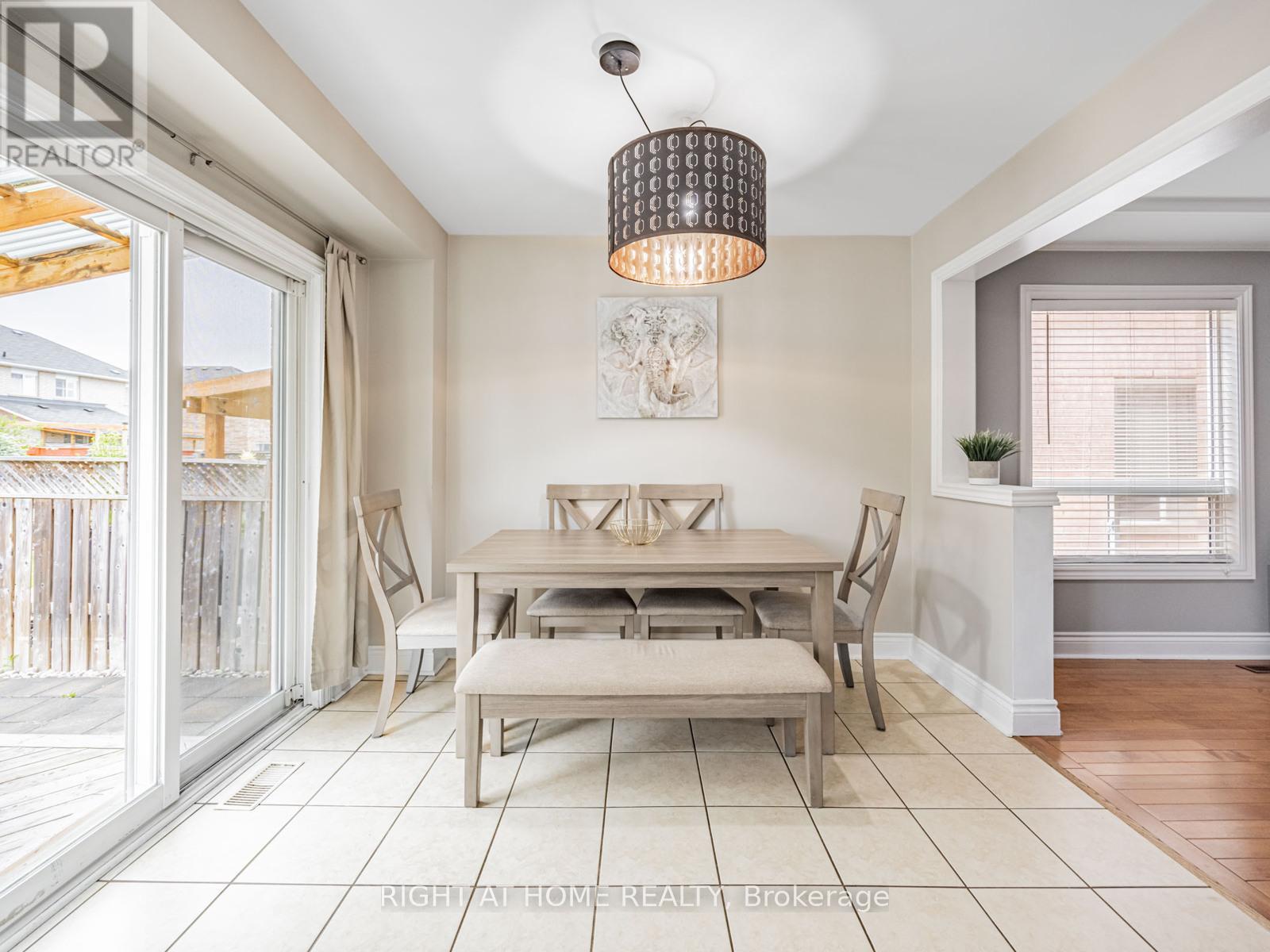 54 Roadmaster Lane, Brampton (Fletcher's Meadow), Ontario  L7A 3A7 - Photo 12 - W12192318